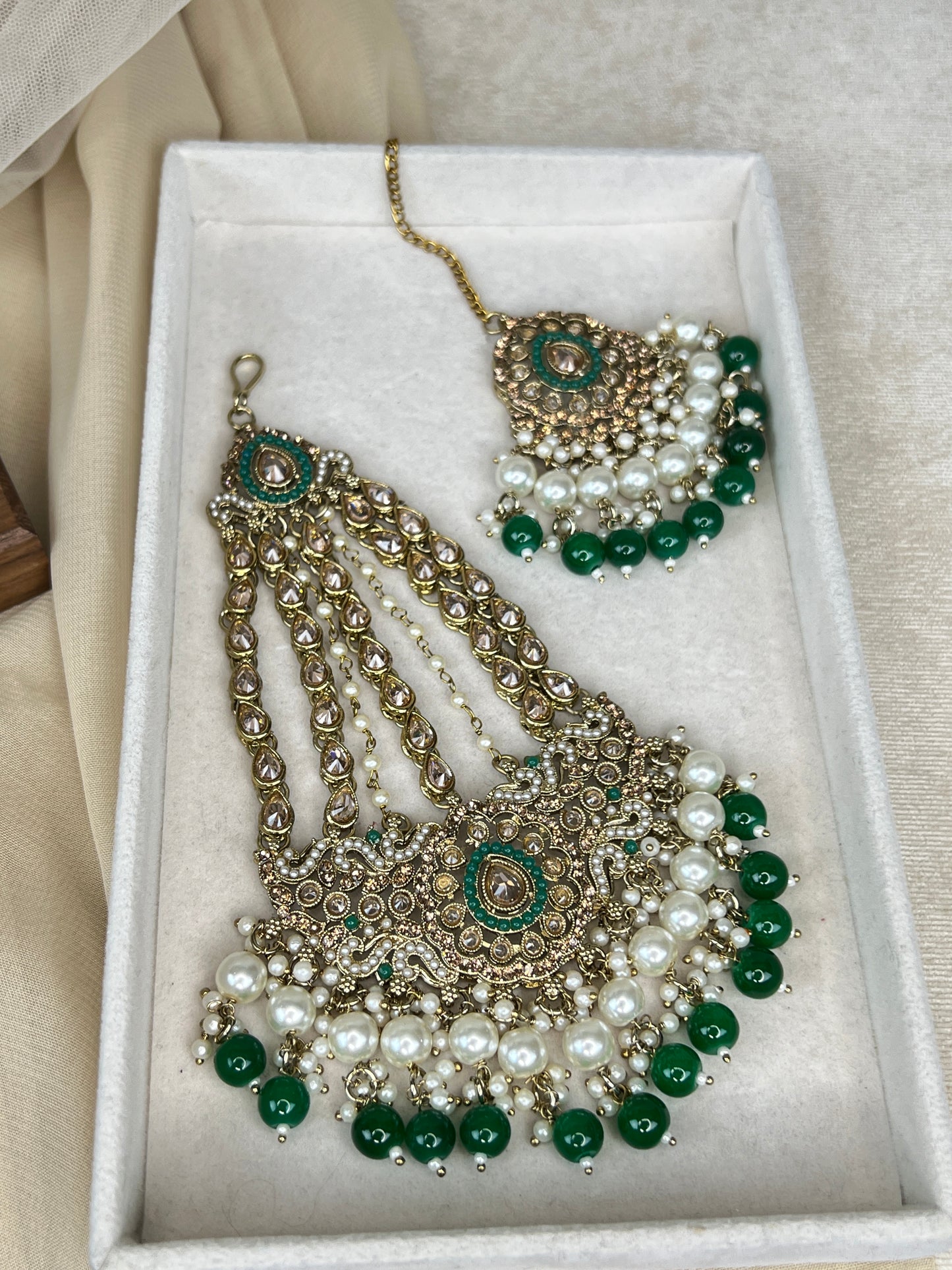Pakisatani Style Necklace Set with Jhumka and Jhoomar