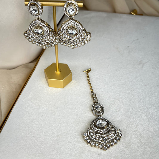 White Victorian Kundan Semi Bridal Choker Set