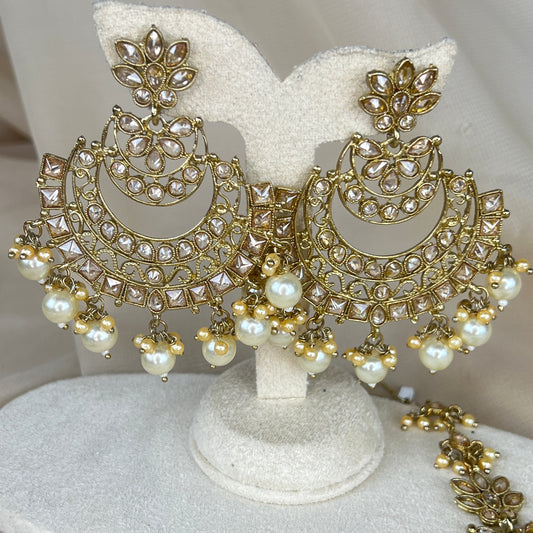 Oversized Earring and Tikka Set