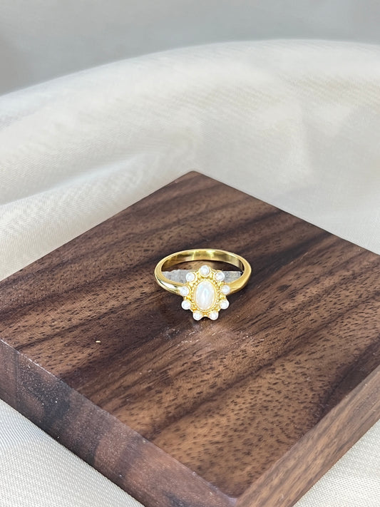 Dainty FLower Pearl Ring