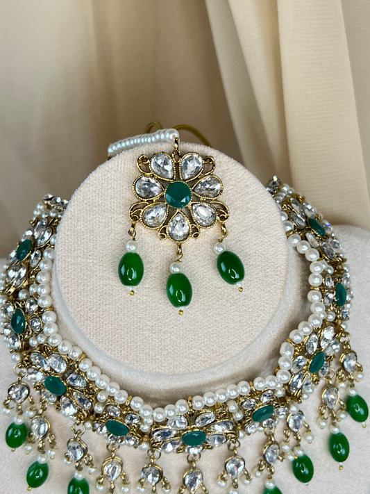 Green & White Necklace Set
