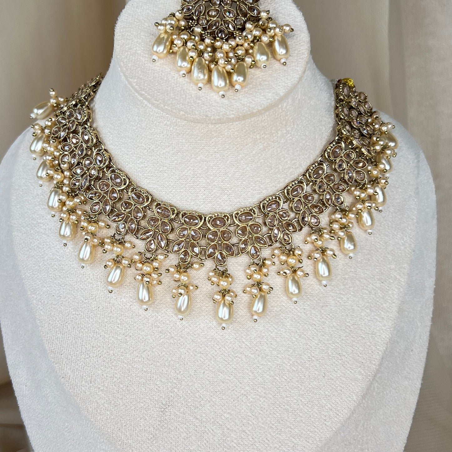 Necklace Set w/Earrings & Tikka
