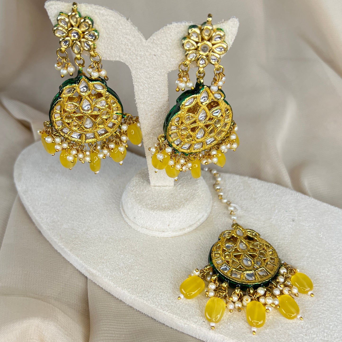 Kundan Earring & Tikka Set