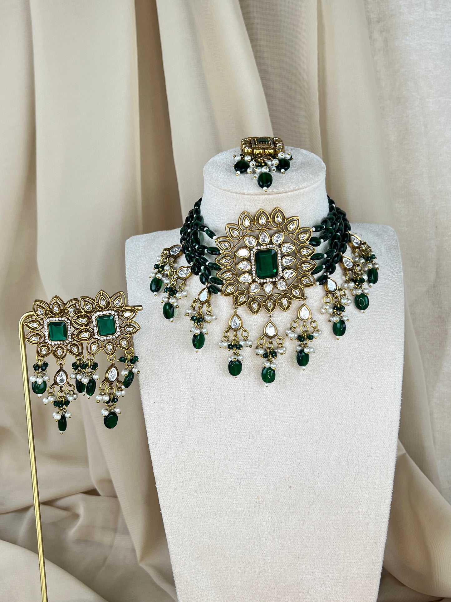 Pachi Kundan Choker Set