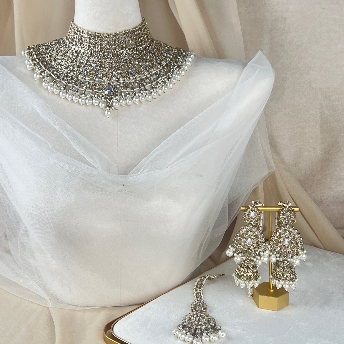 Large Semi Bridal Choker Bib Set