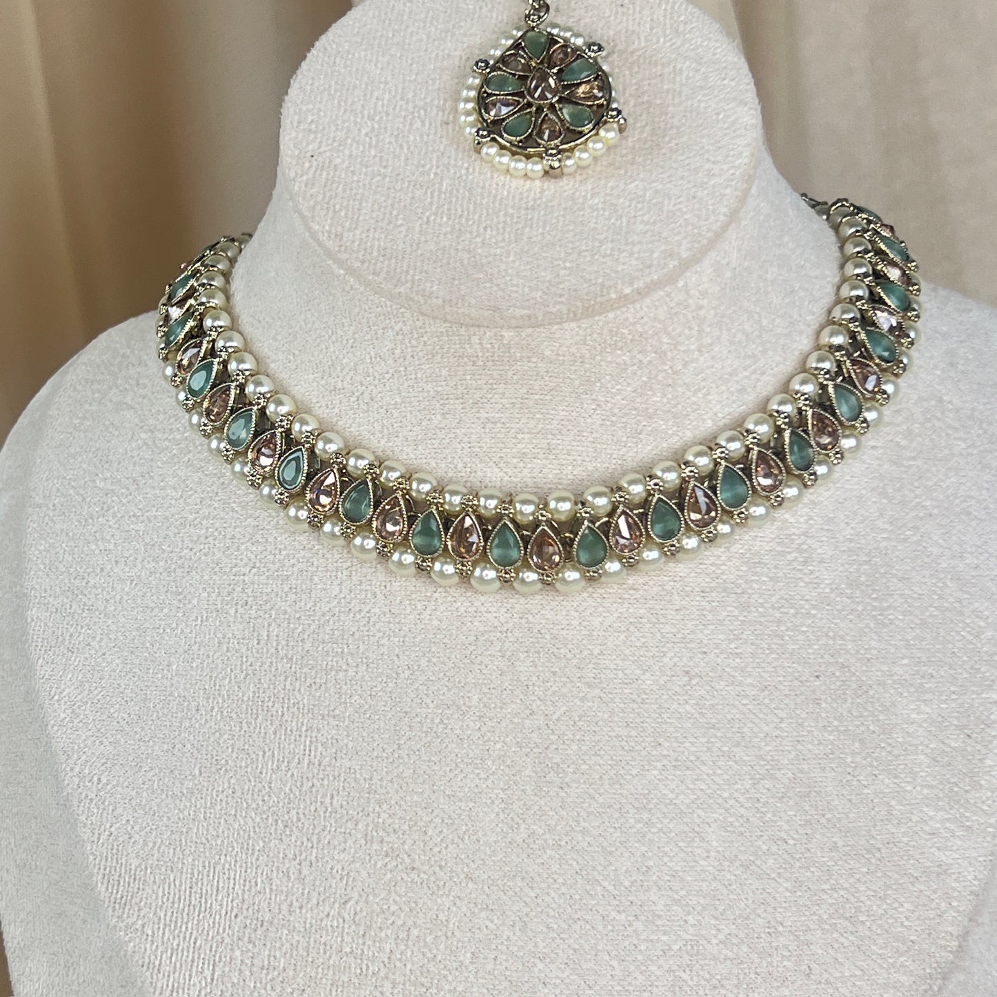 Dainty Necklace | Choker set w/Jhumka Earrings