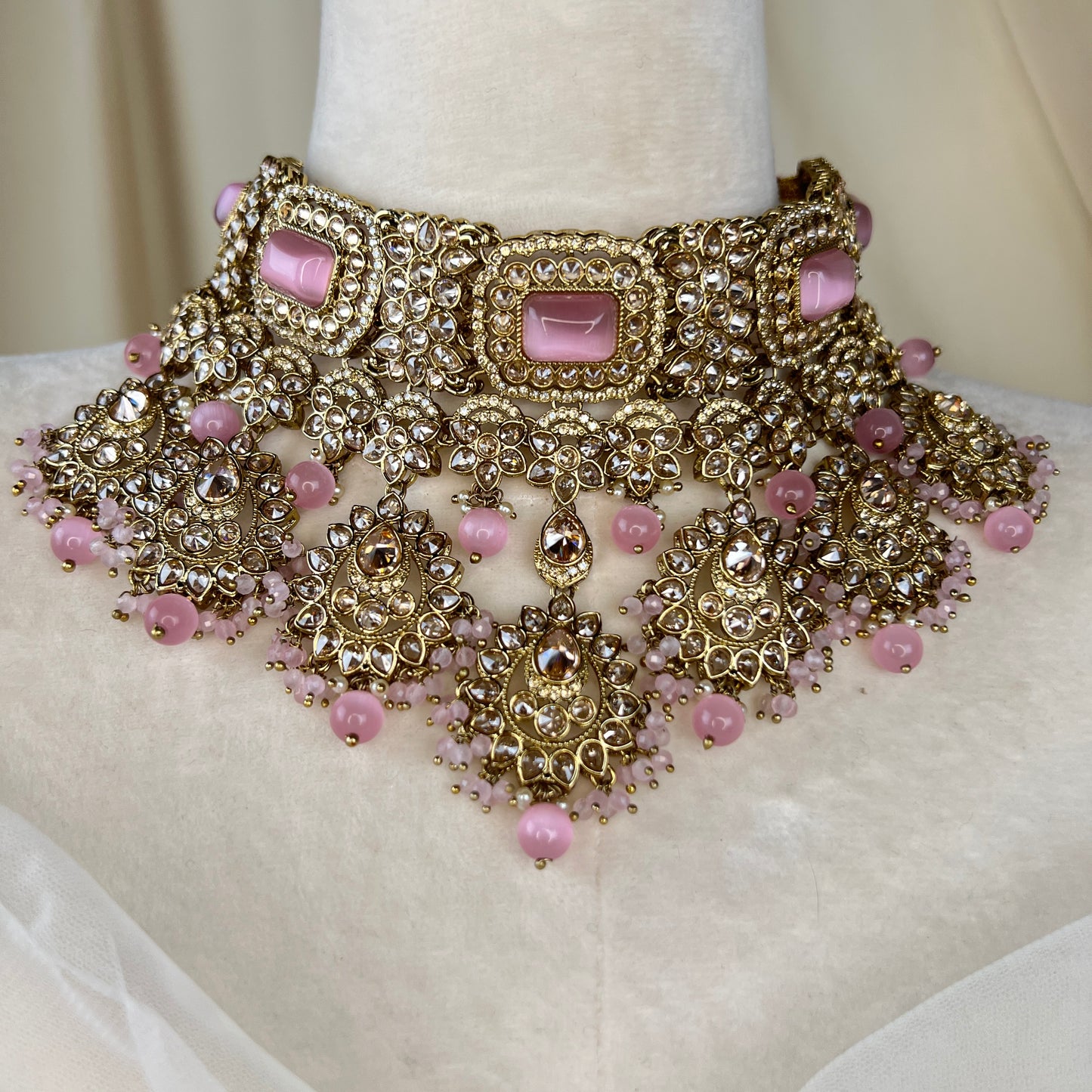 Large Semi Bridal Choker Set