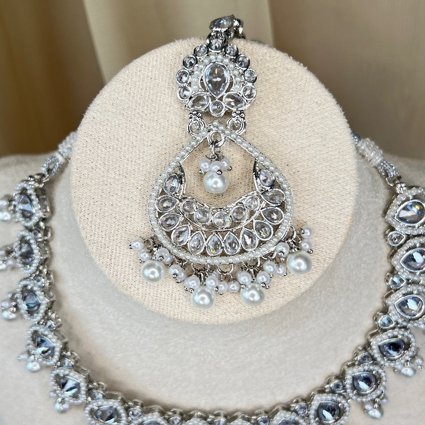 Silver Necklace Set w/Earrings & Tikka