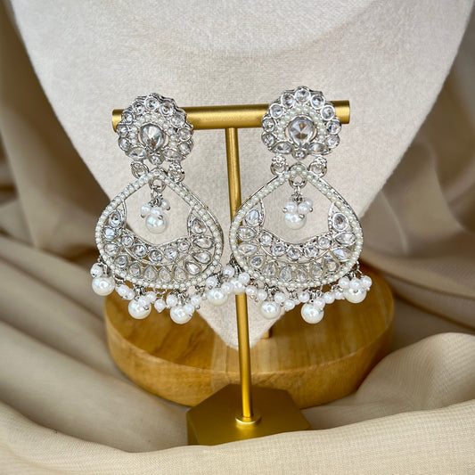 Silver Necklace Set w/Earrings & Tikka