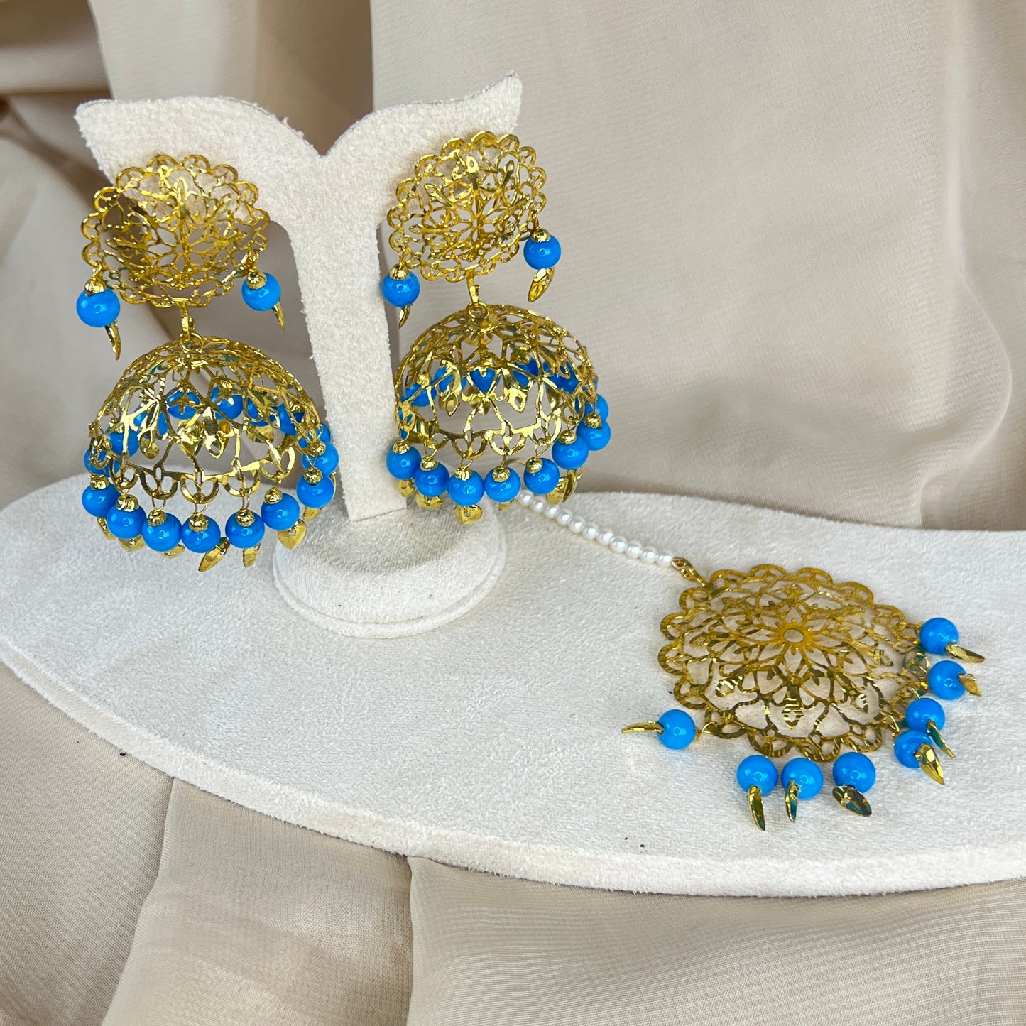 Jadua Gold Jhumka Earring & Tikka Set