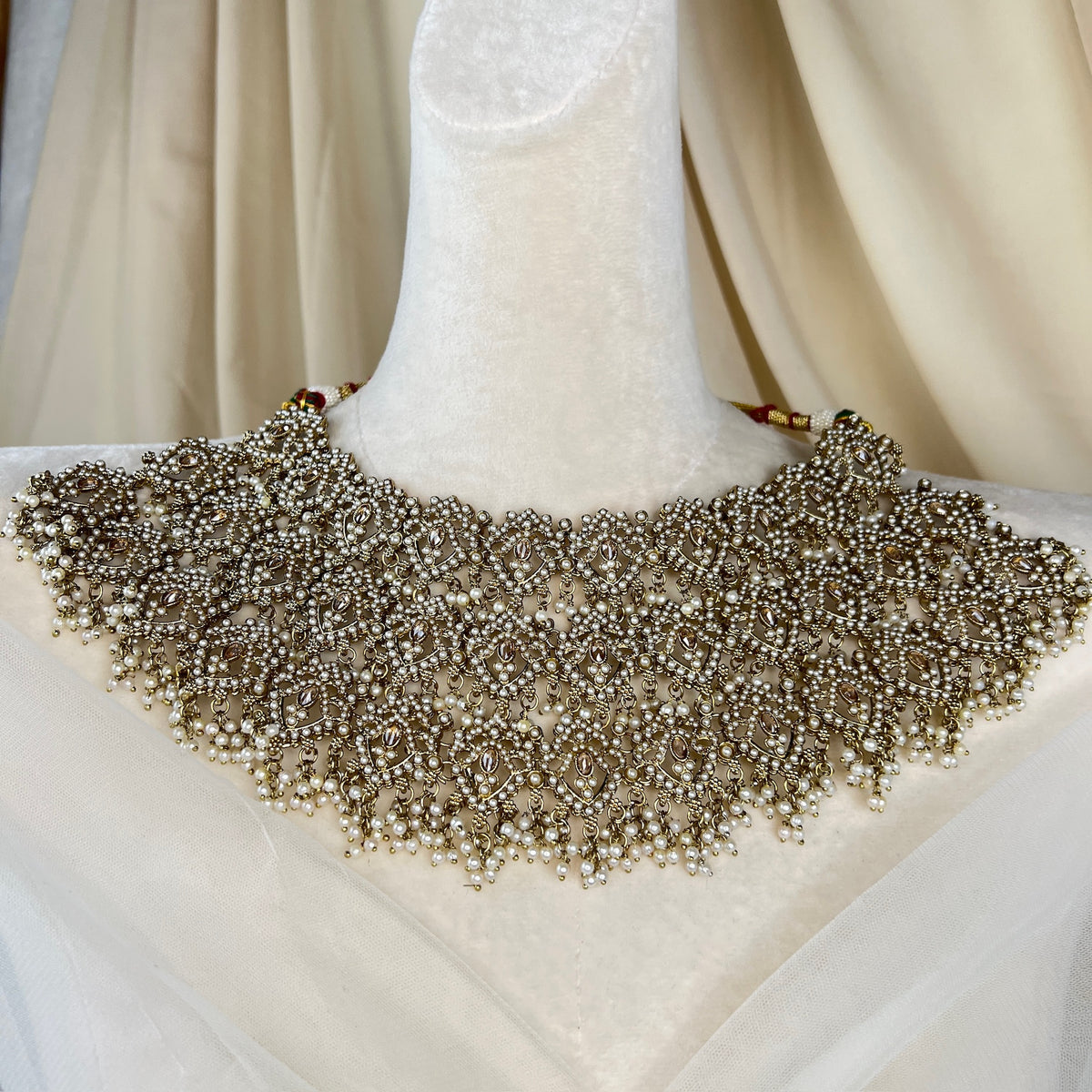 Large Bib/Choker Style Semi Bridal w/Jhoomar