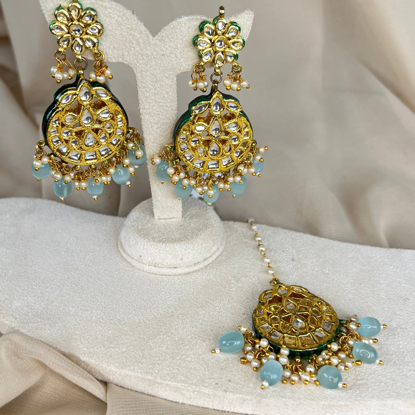 Kundan Earring & Tikka Set