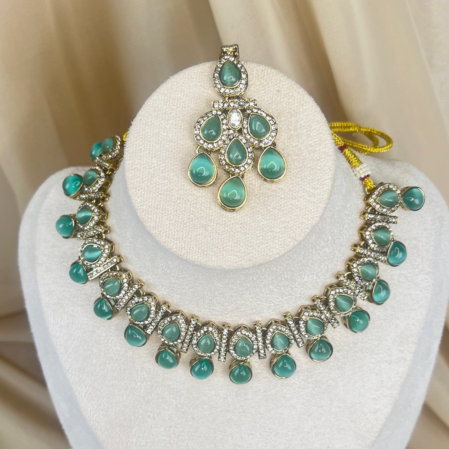 Kundan Necklace Set