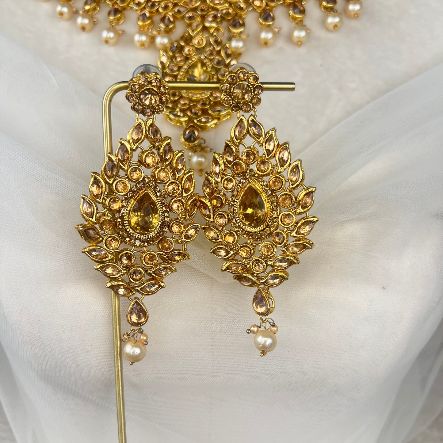 Budget Friendly Semi Bridal Set