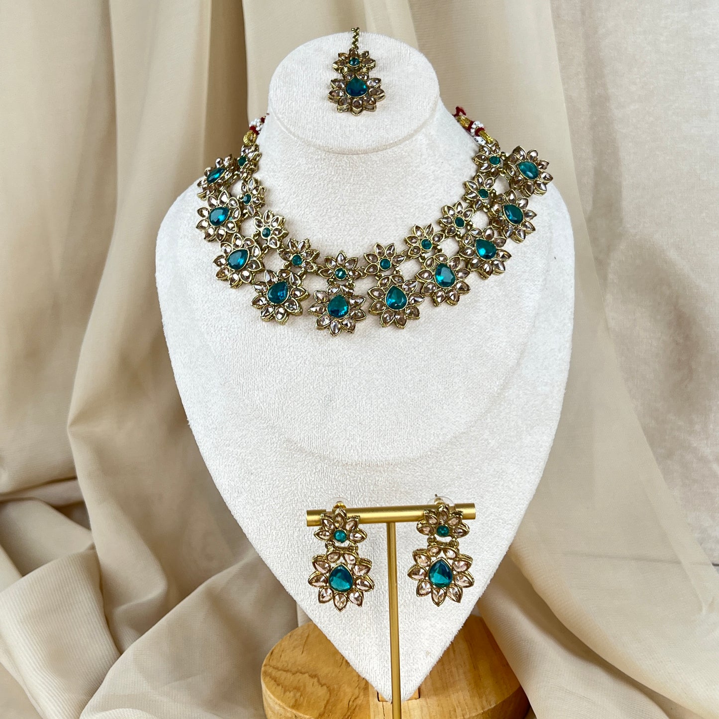 Flower Polki Necklace Set