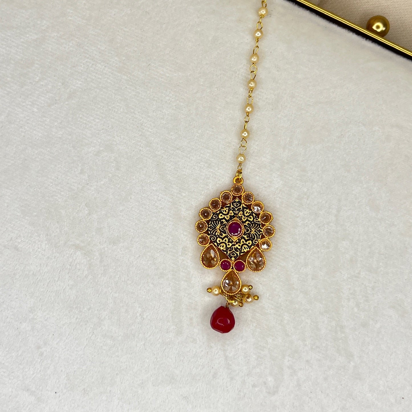 Small Red Gold Tikka