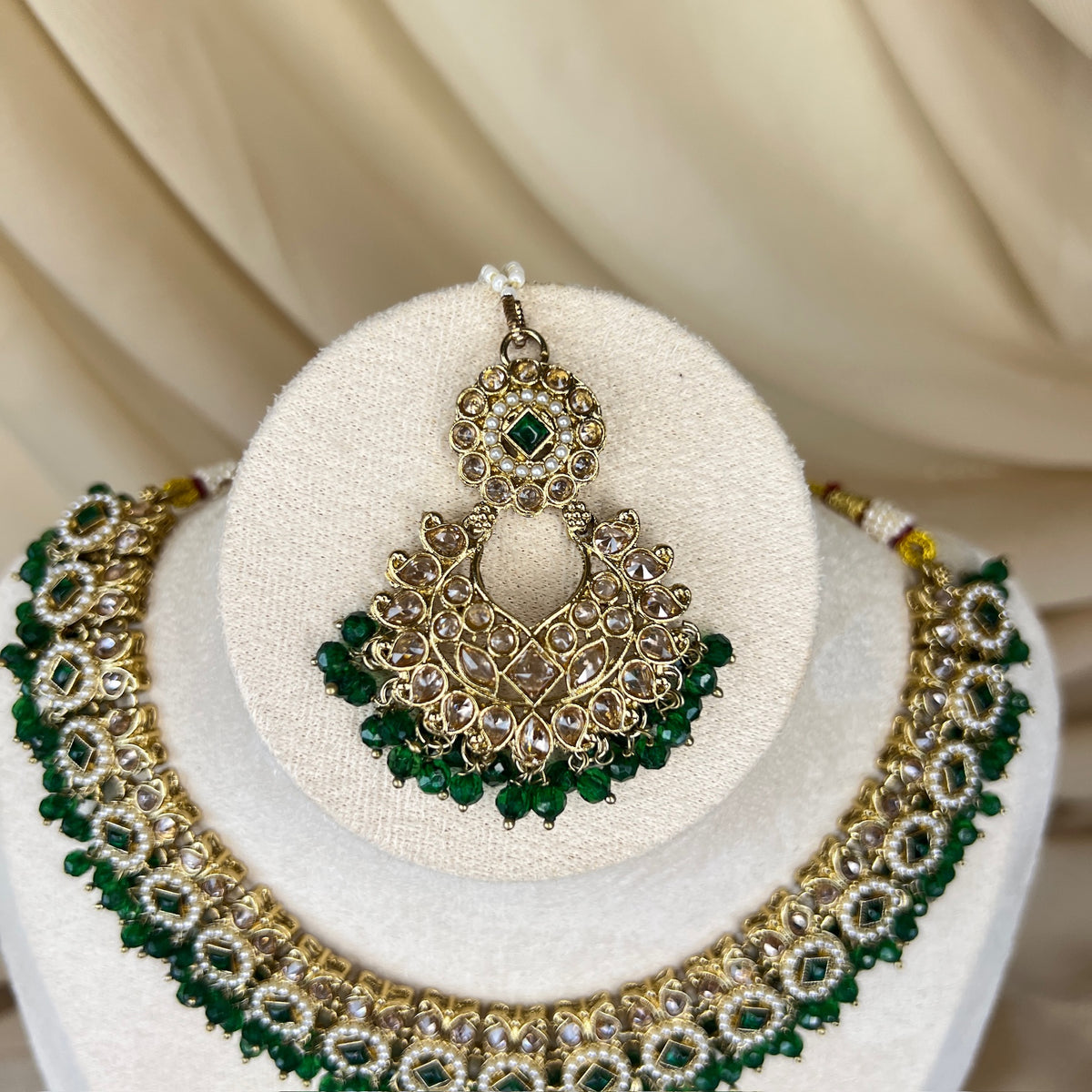 Necklace Set w/Earrings & Tikka