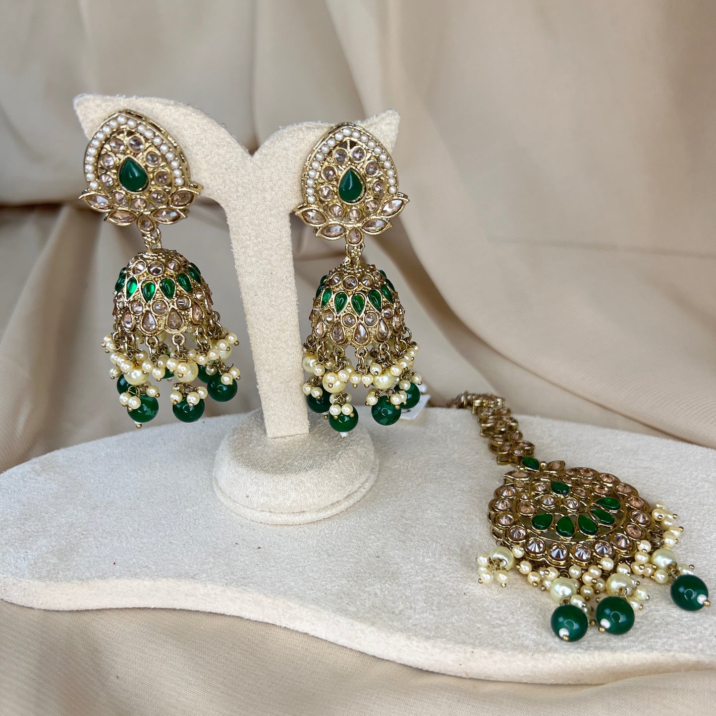 Jumka Earring with Oversized Tikka Set