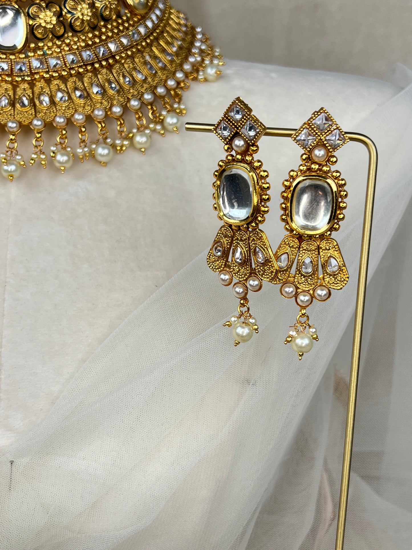 Semi Bridal Choker Set