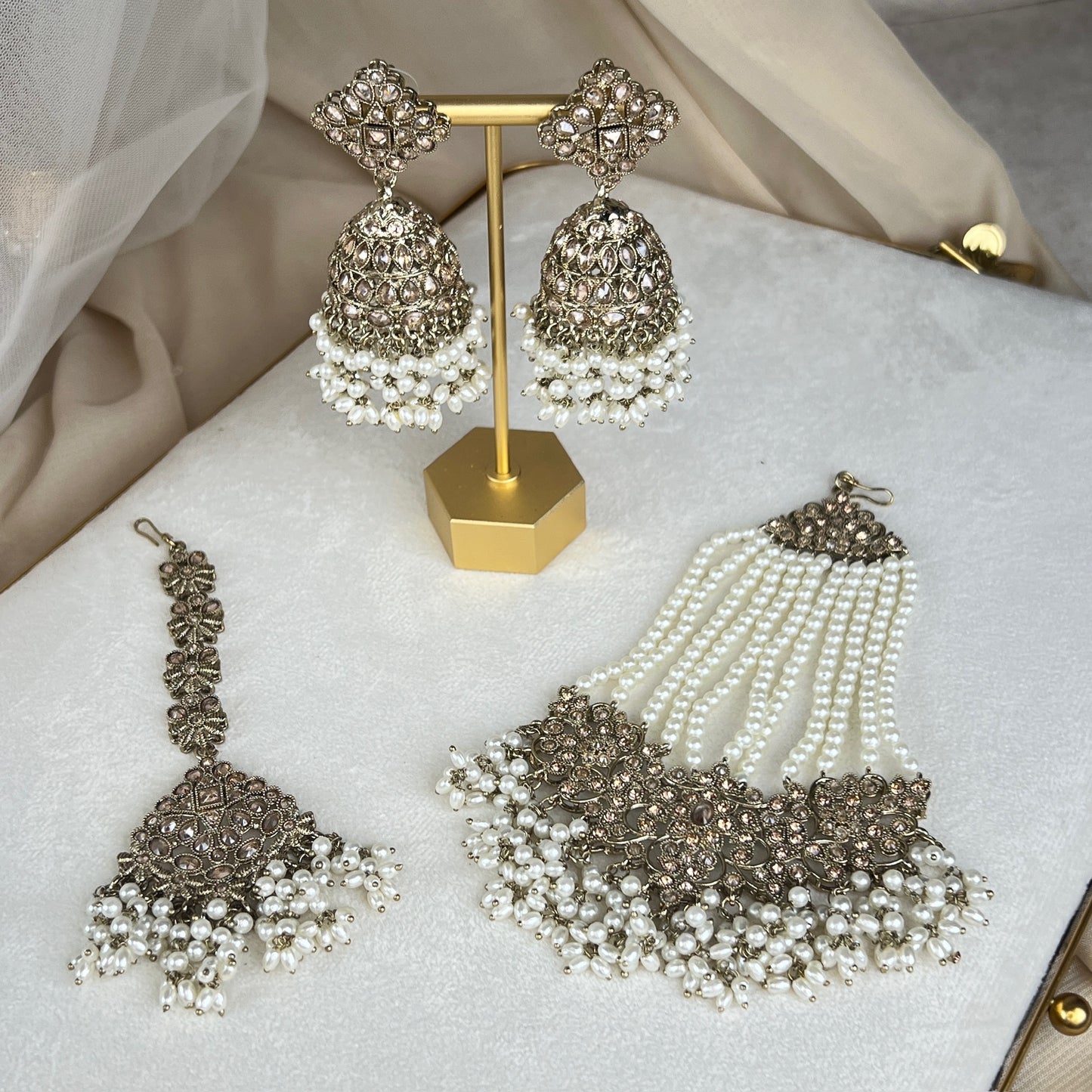 Pakistani Style Semi Bridal Set w/Jhoomar
