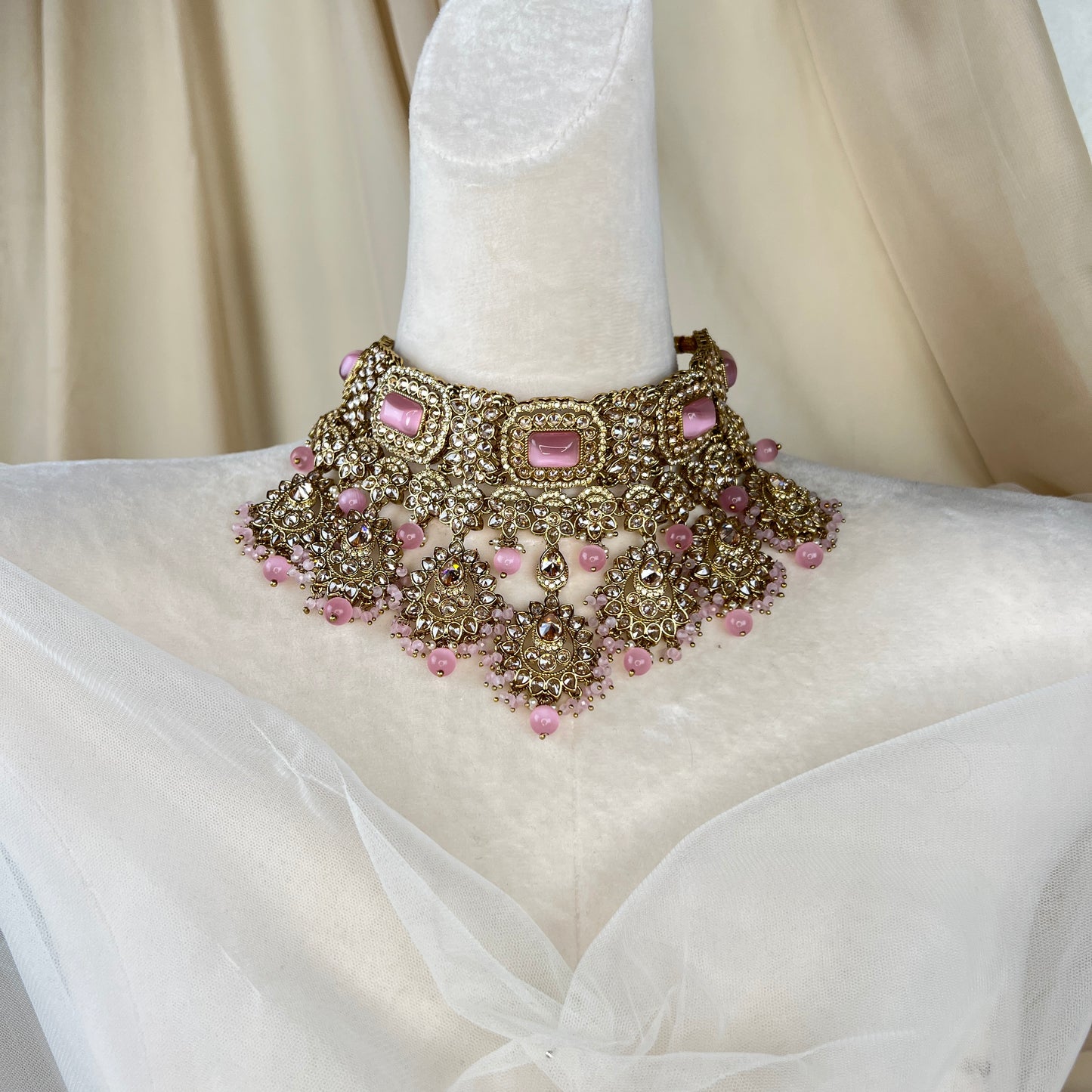 Large Semi Bridal Choker Set