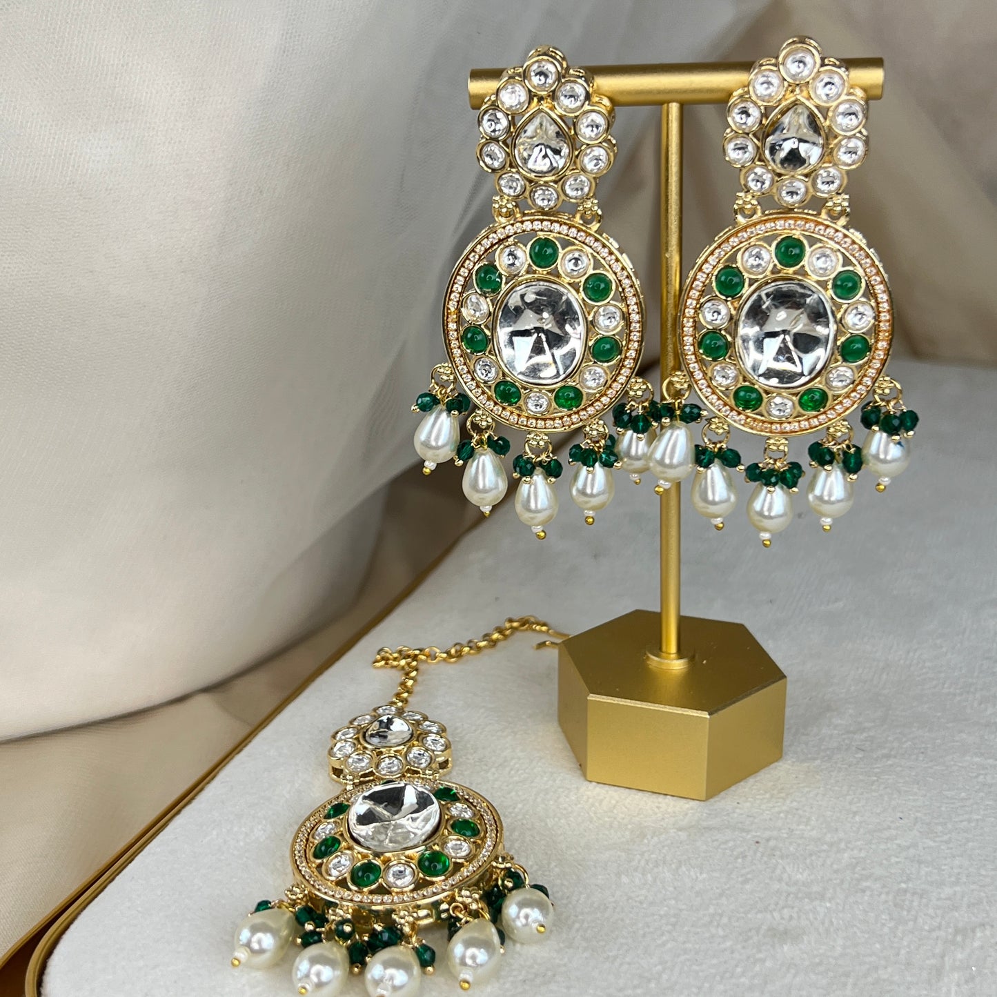 Victorian White Gold Kundan Semi Bridal Set