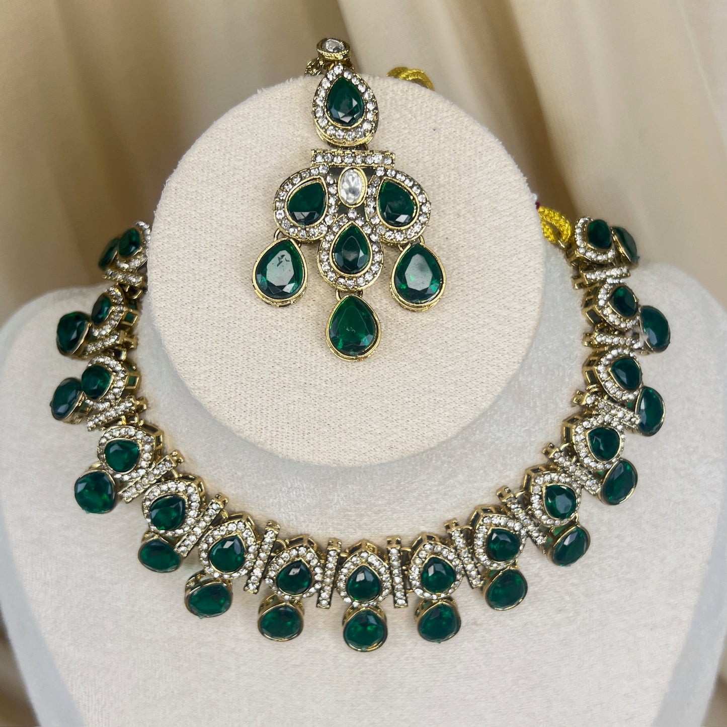 Kundan Necklace Set