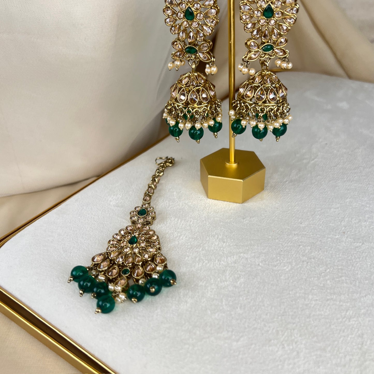 Large Semi Bridal Choker Bib Set