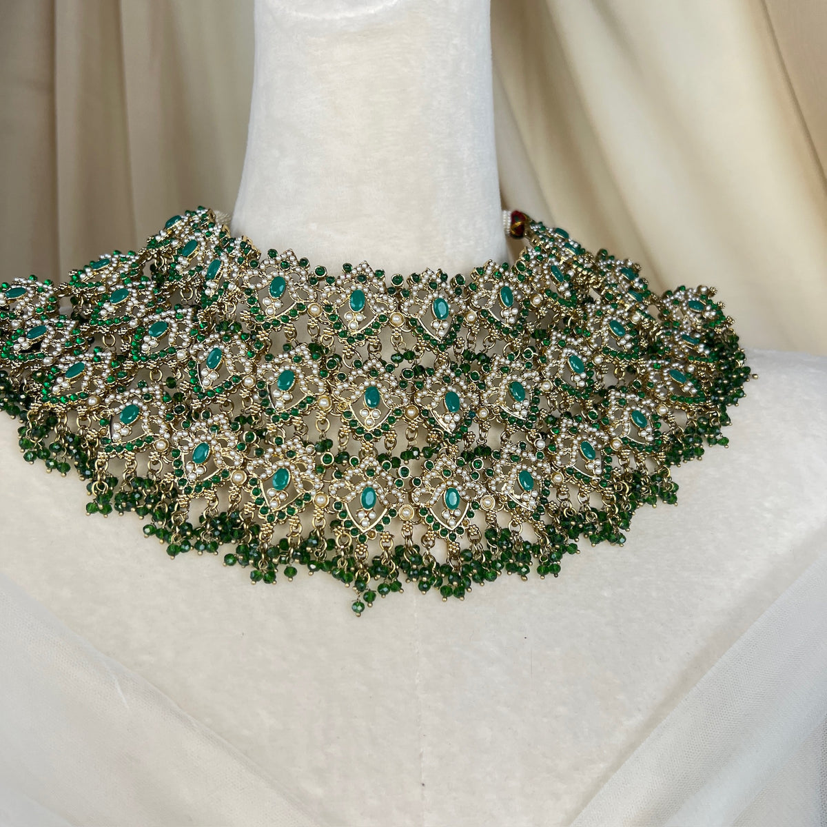 Large Bib/Choker Style Semi Bridal w/Jhoomar