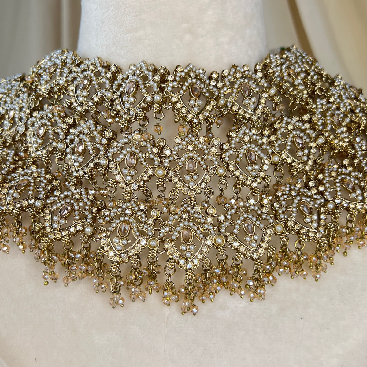 Large Bib/Choker Style Semi Bridal w/Jhoomar