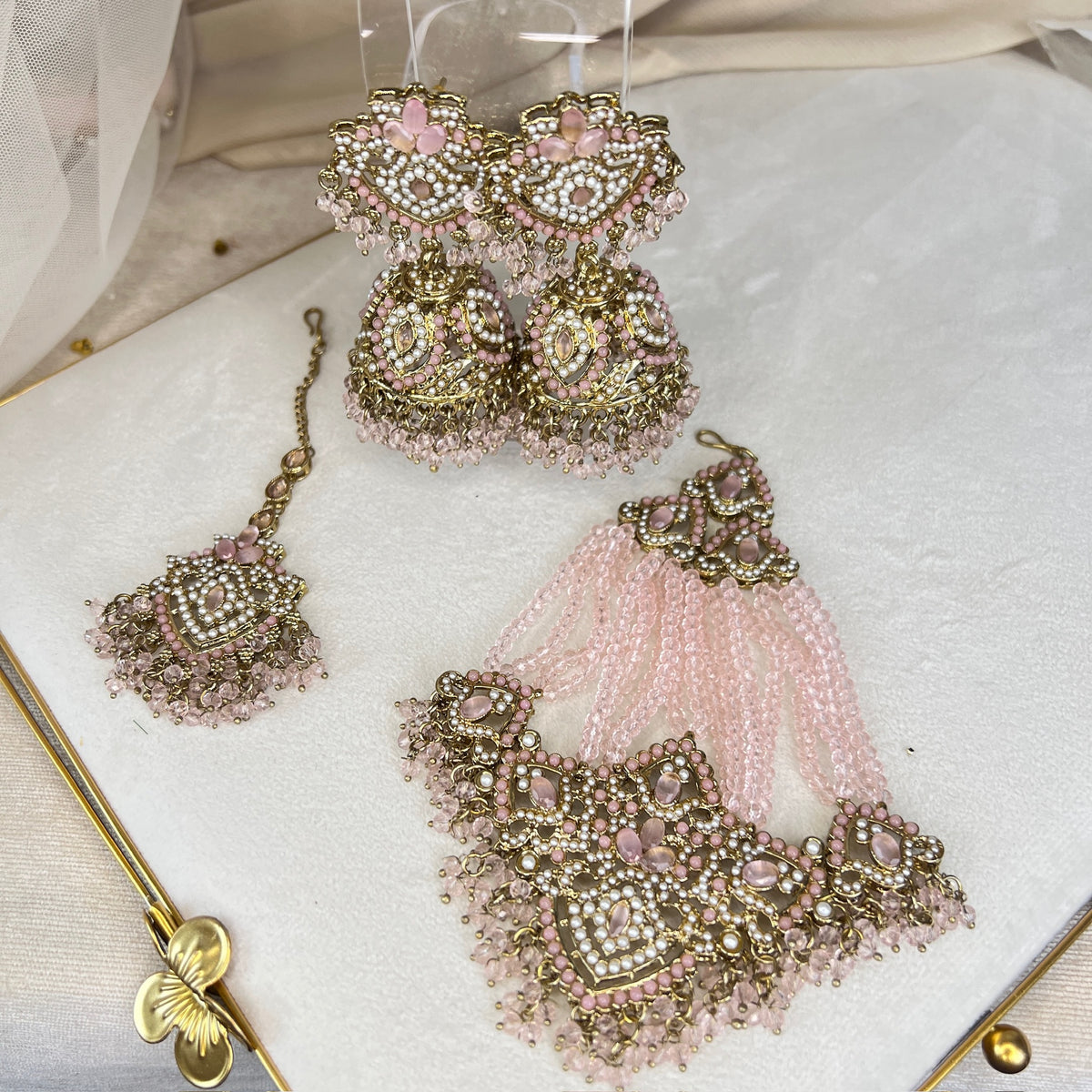 Large Bib/Choker Style Semi Bridal w/Jhoomar