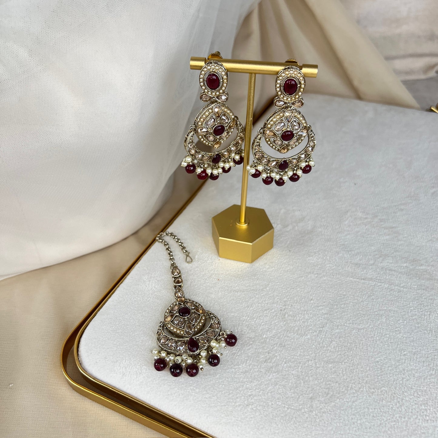 Large Semi Bridal Choker Set