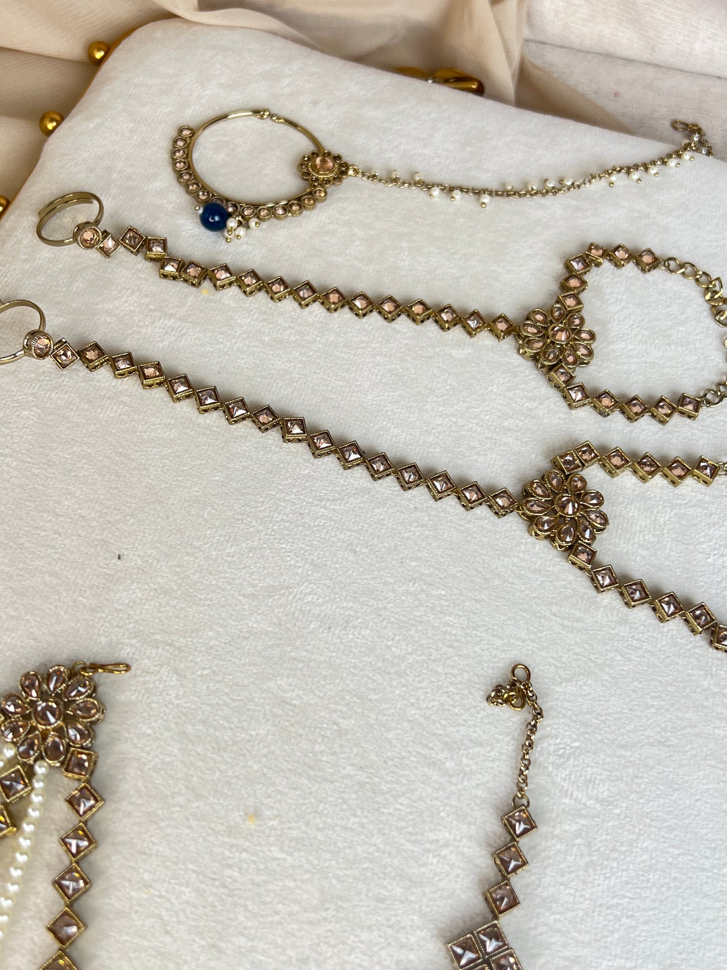 Full Choker Bridal Set