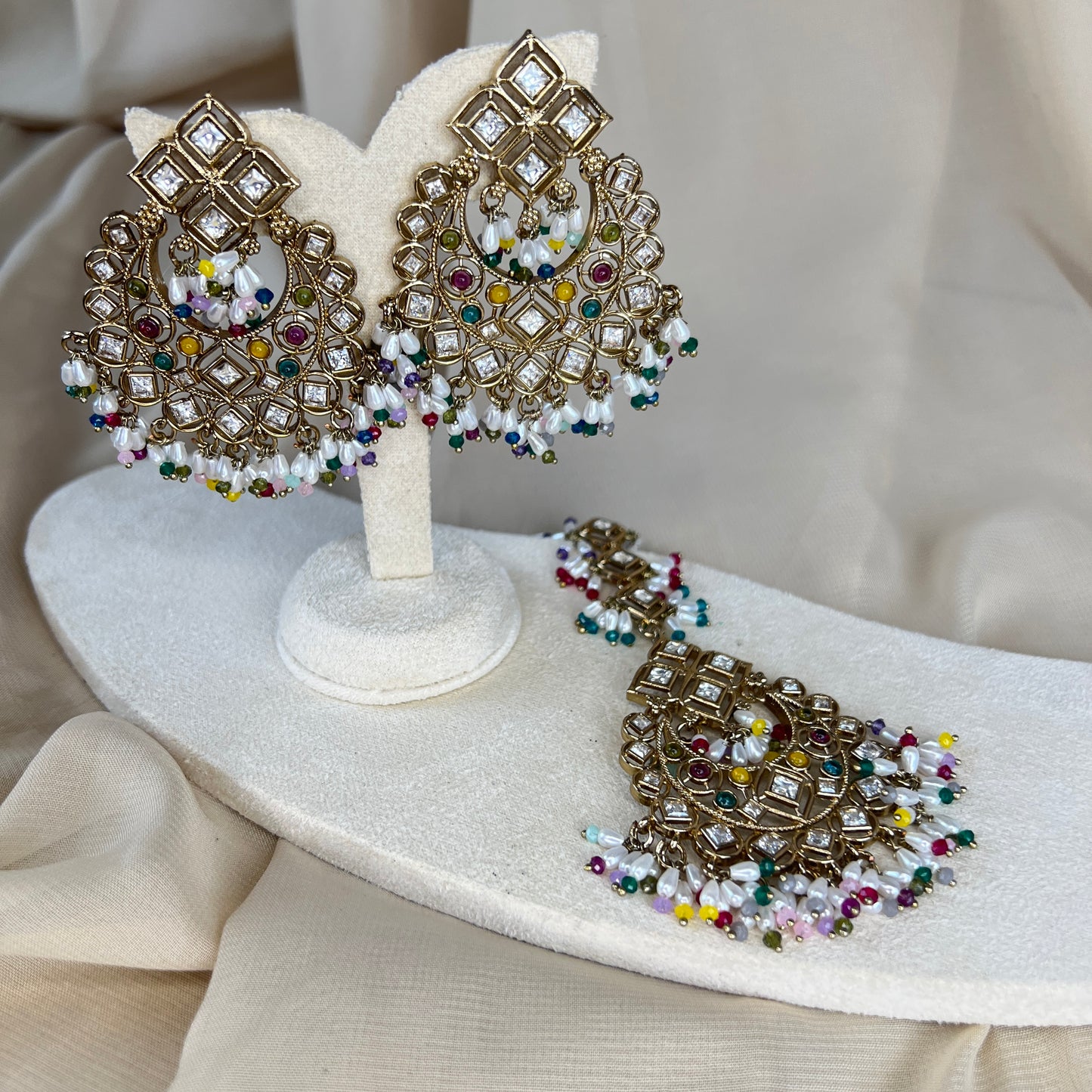 Kundan Oversized Earring and Tikka Set
