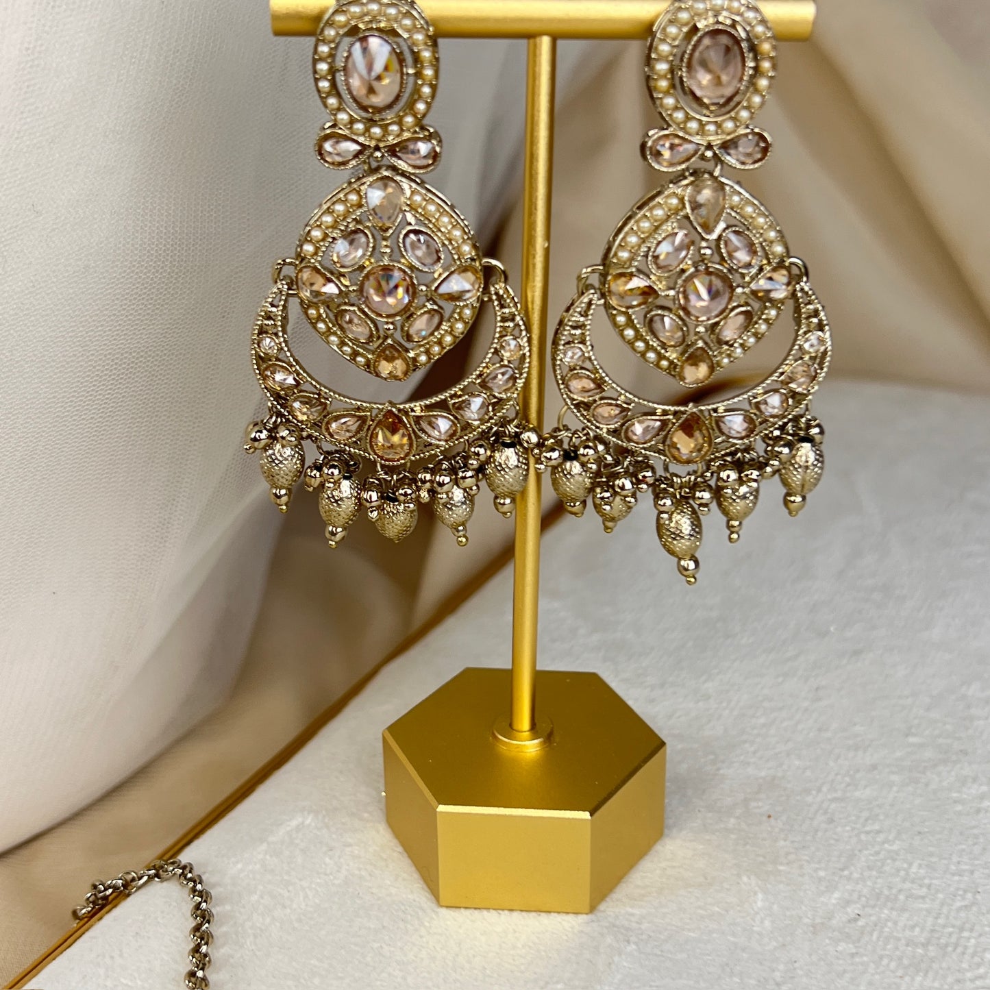 Large Semi Bridal Choker Set