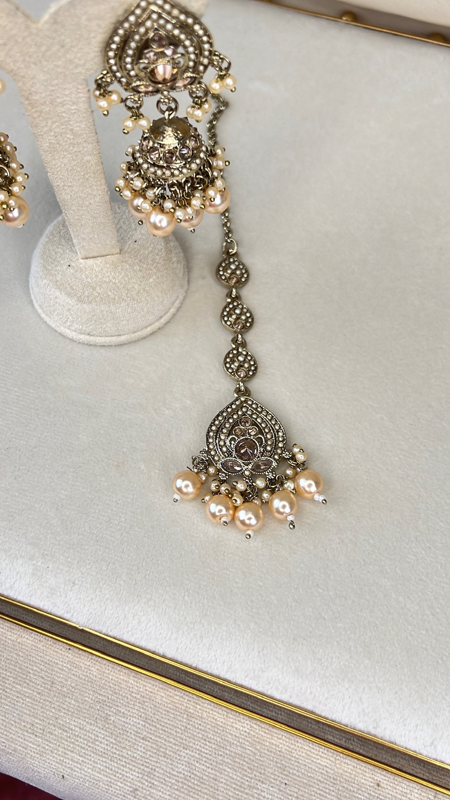Jhumka Earring & Tikka Set