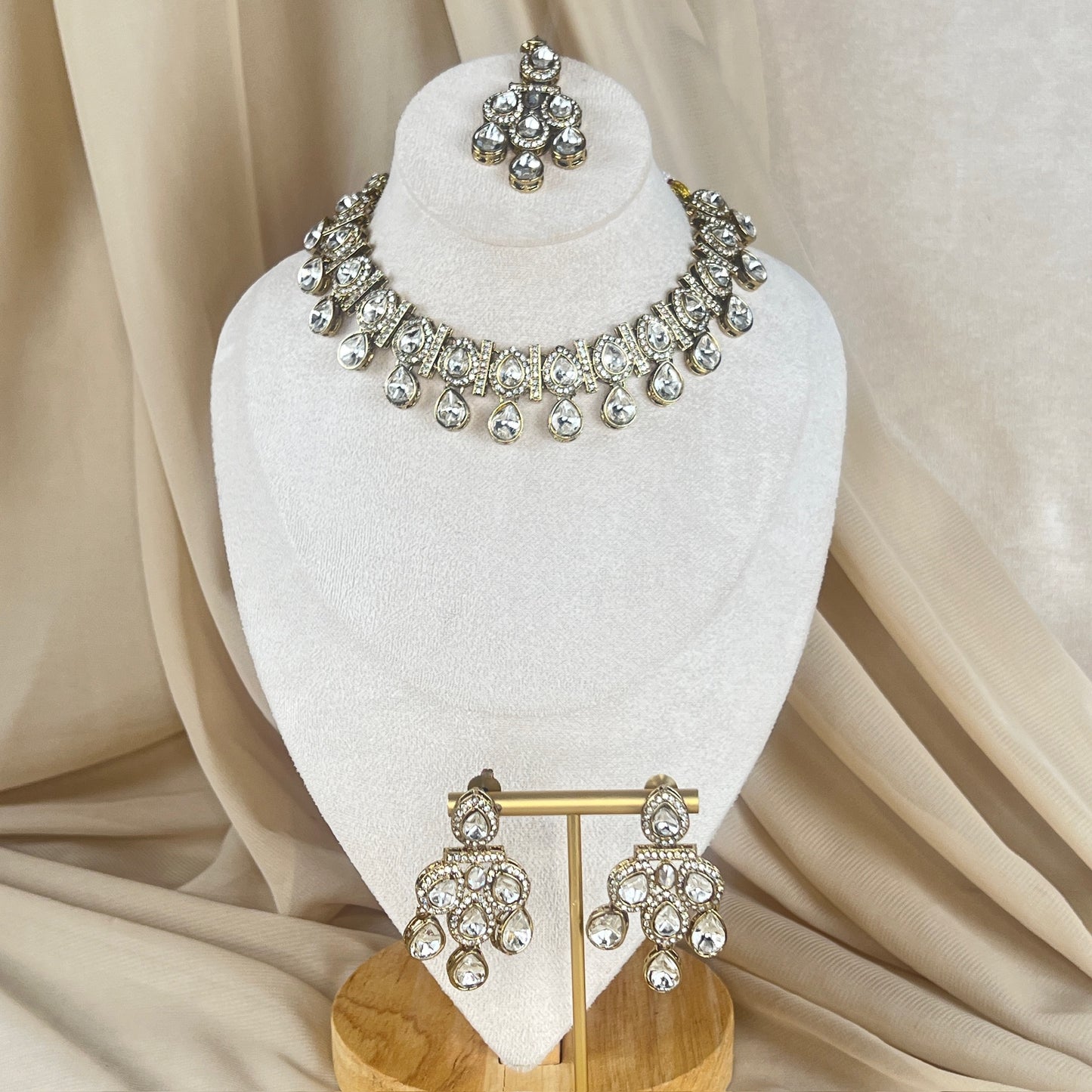 Kundan Necklace Set