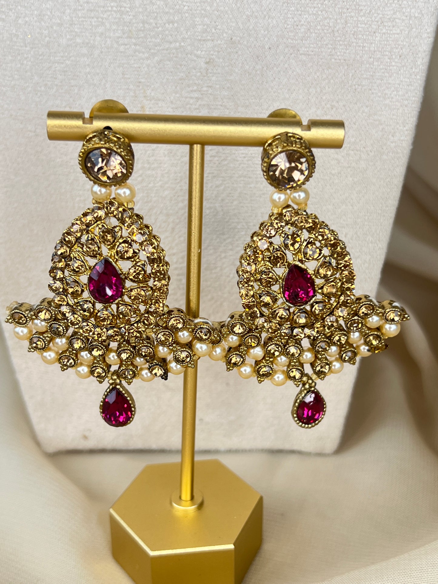 Gold Choker with Earring & Tikka
