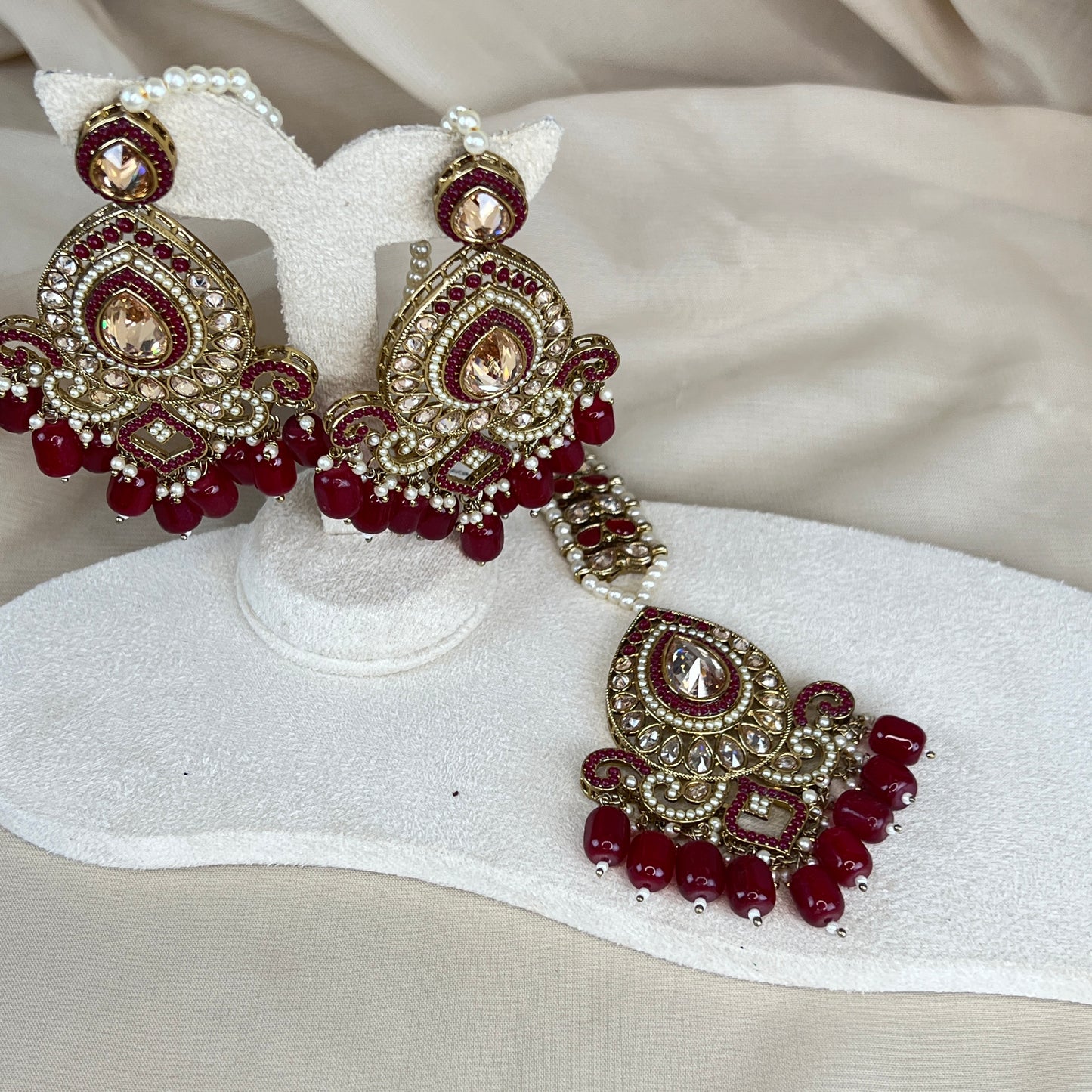 Nauratan Oversized Earring and Tikka Set