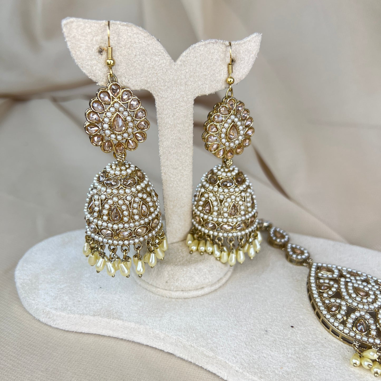 Nauratan Oversized Tikka & Jhumka Earring set