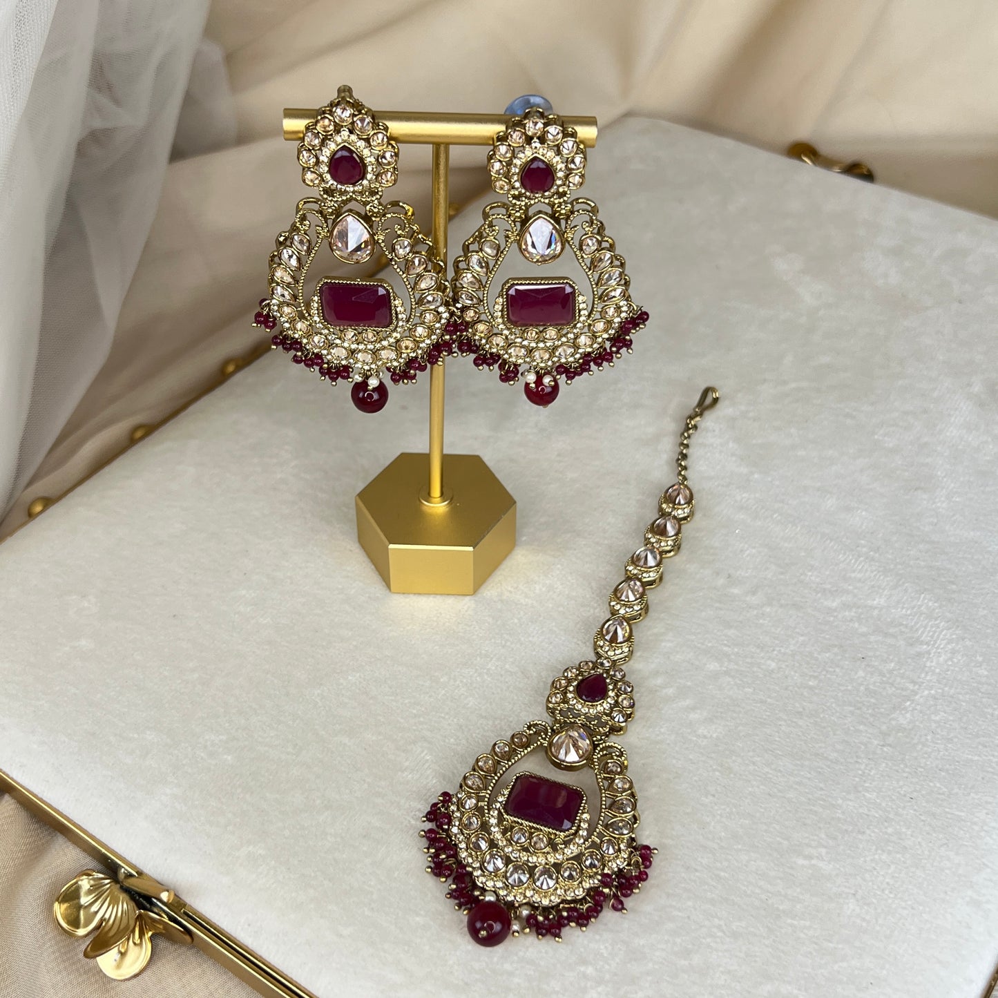 Large Semi Bridal Choker Set