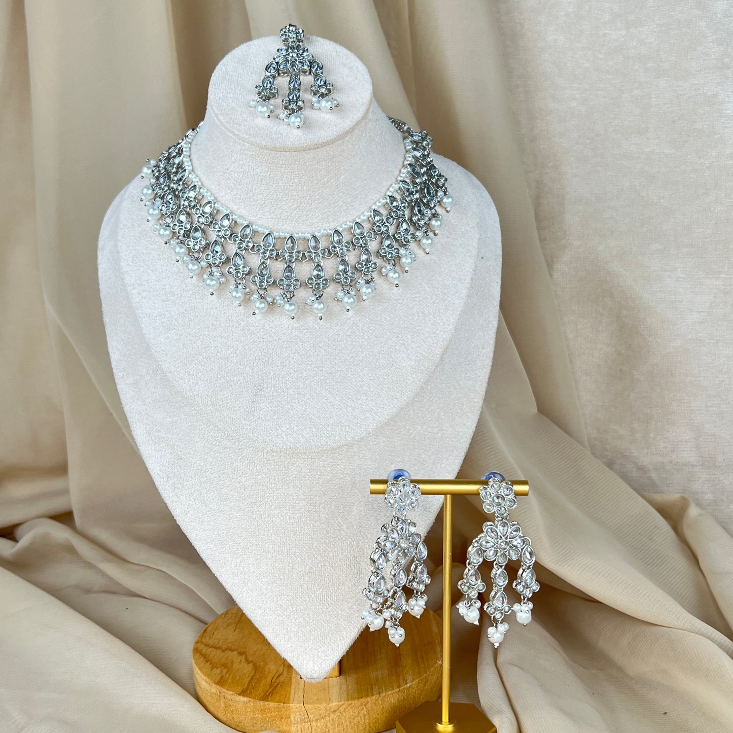 Dainty Silver Necklace Set