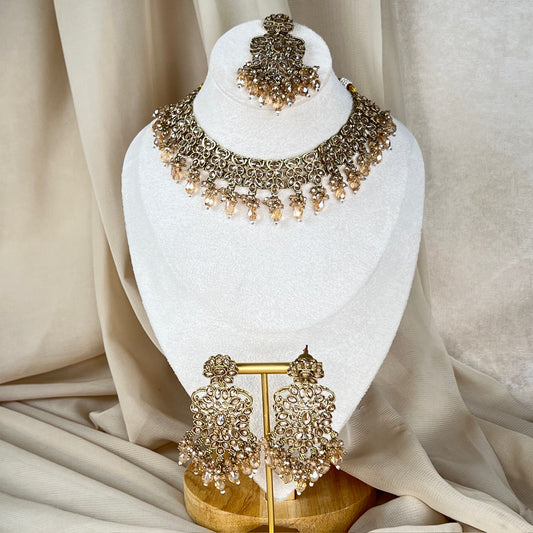 Necklace Set w/Earrings & Tikka