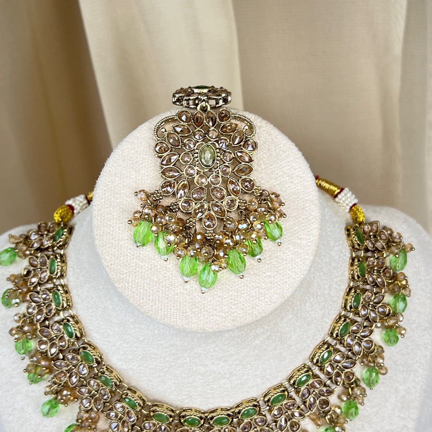 Necklace Set w/Earrings & Tikka