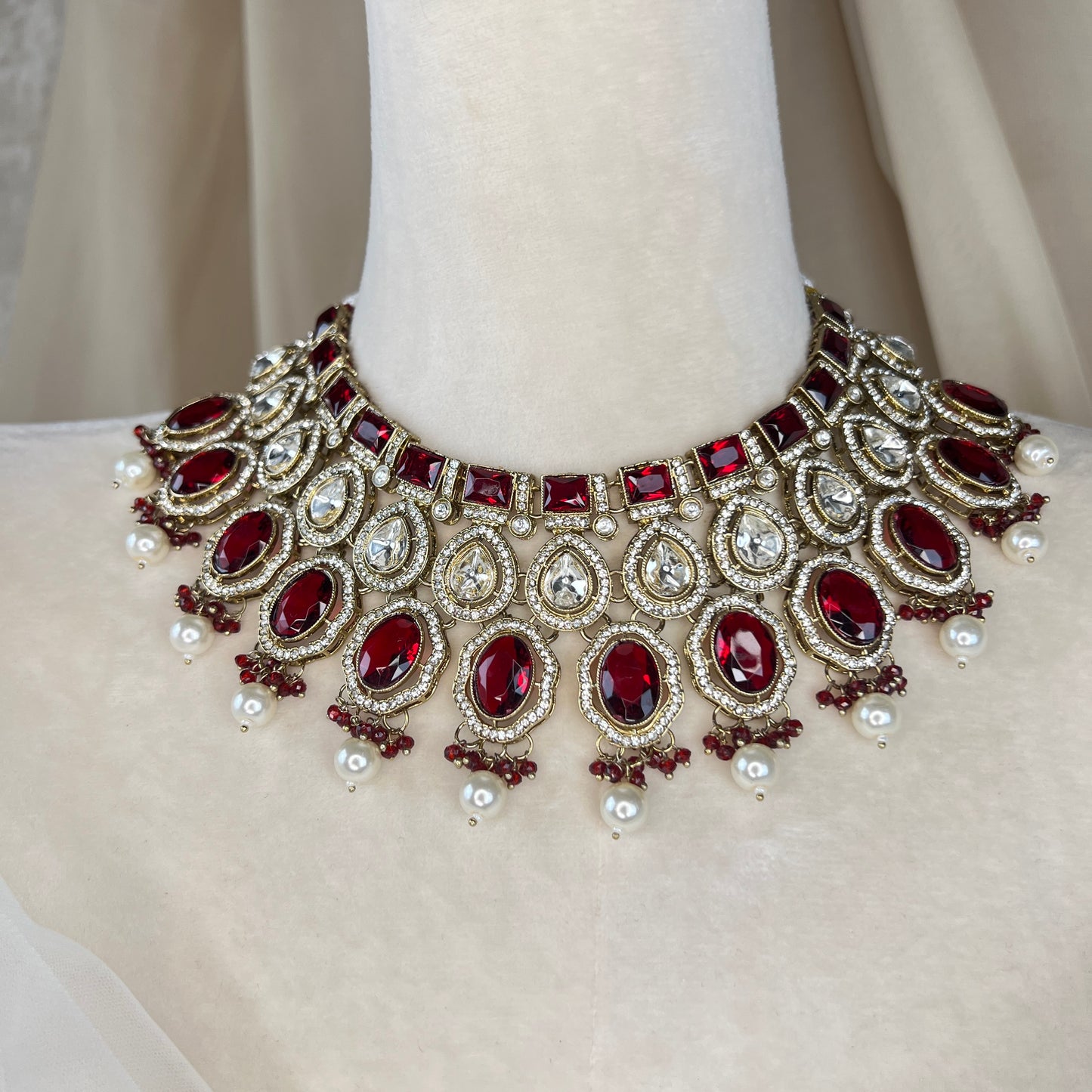 Victorian White Gold Kundan Semi Bridal Set