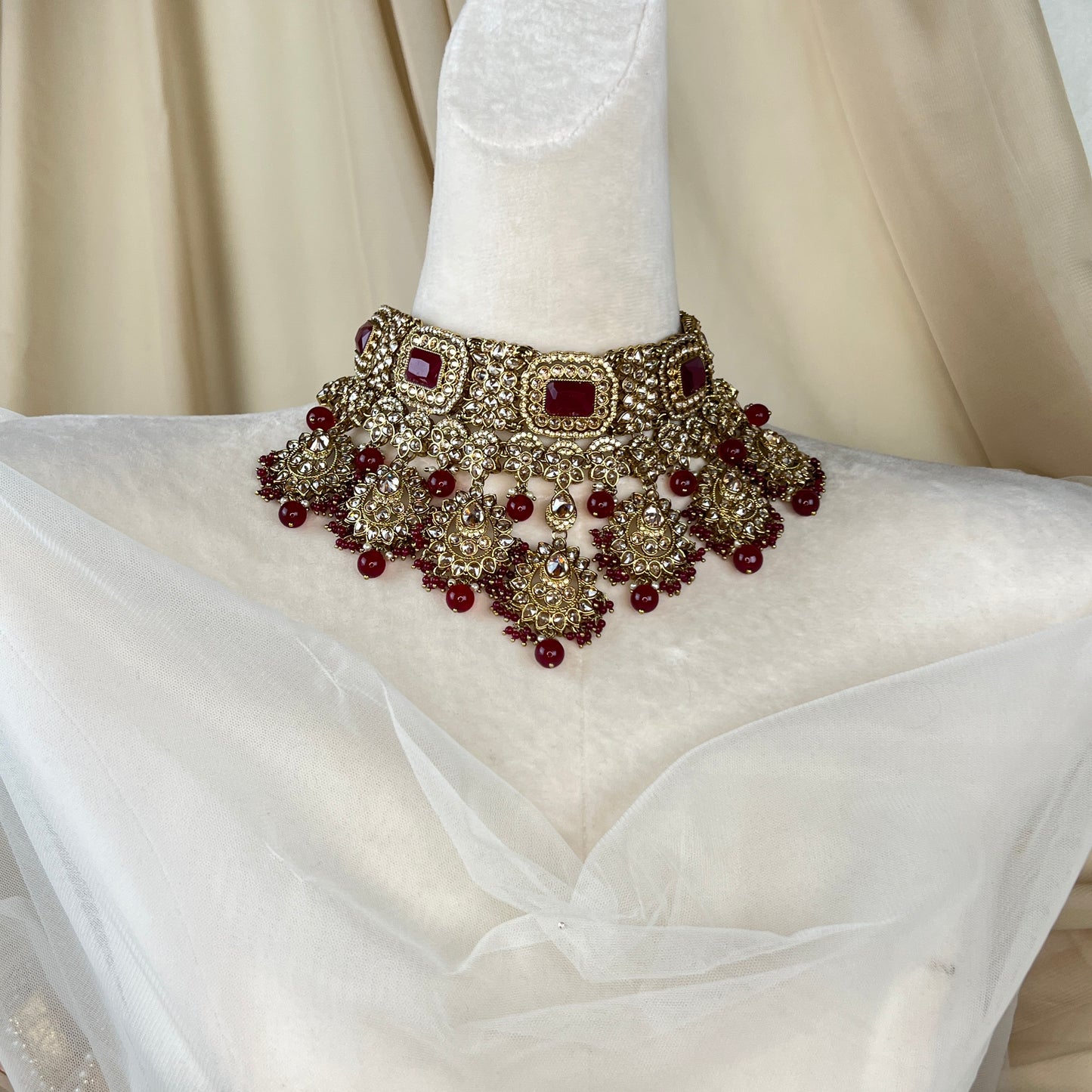 Large Semi Bridal Choker Set