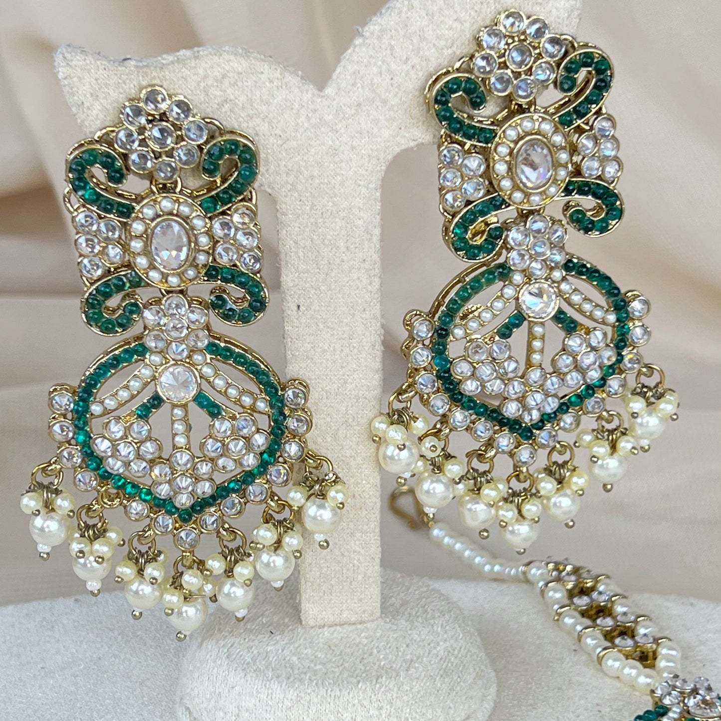 Nauratan Earring & Tikka Set