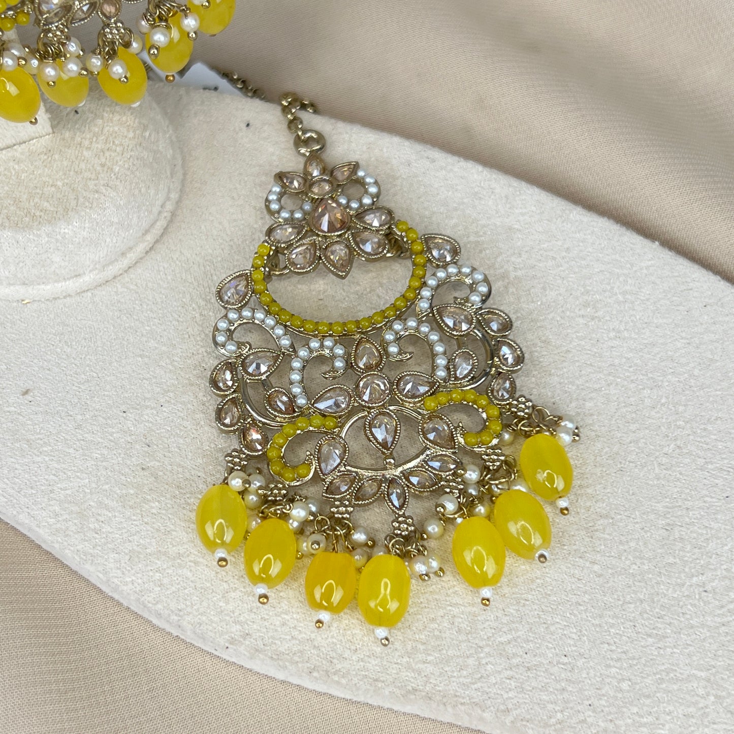 Nauratan Oversized Earring and Tikka Set