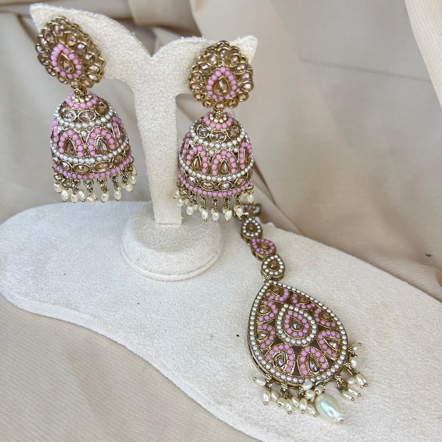Nauratan Oversized Tikka & Jhumka Earring set