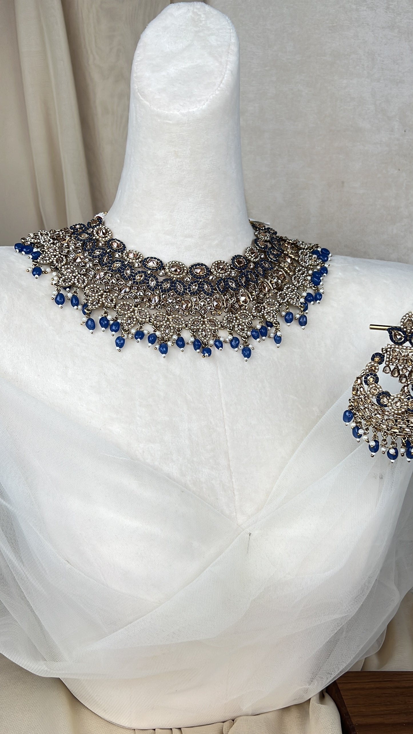 Nauratan Polki Style Bib Necklace Set